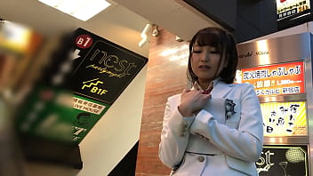 【超貴重】秋葉原の地下アイドルの特典会の様子。顔射ありの裏オプション 1