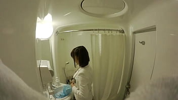 【超貴重】秋葉原の地下アイドルの特典会の様子。顔射ありの裏オプション 1