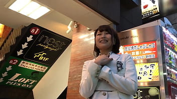 【超貴重】秋葉原の地下アイドルの特典会の様子。顔射ありの裏オプション 1