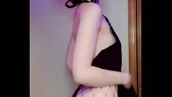 Goth ihop waitress dancing