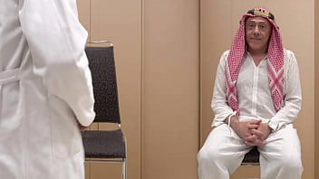 Sfida anale con la notaia ninfomane per giocarsi l'eredita' Sfida anale con la notaia ninfomane per giocarsi l'eredita'