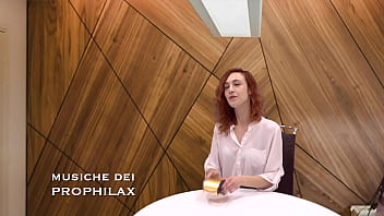 Sfida anale con la notaia ninfomane per giocarsi l'eredita' Sfida anale con la notaia ninfomane per giocarsi l'eredita'