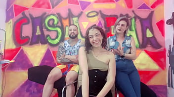 Amiguinha venho fazer um podcast com casal dna e acabou recebendo pica dos dois Amiguinha venho fazer um podcast com casal dna e acabou recebendo pica dos dois
