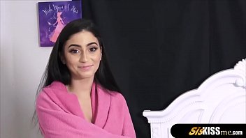 Stepsister was awed by the size of my big dick