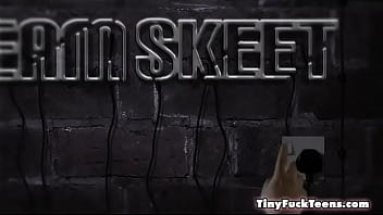 Cute teen loves cumshots