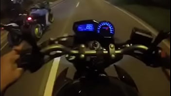 Hornet dando pau na xj6 e amiga aparece pro menage e leva pau também