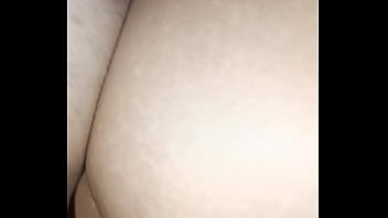 Le encanta que la folle y hacer squirt y correrse hasta el culo