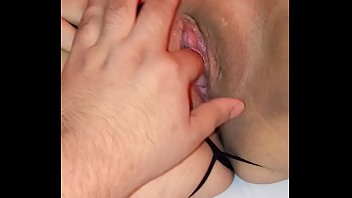 A la prosti le gusta que la dedee