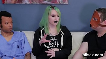 Foolish slut gets her fuckholes spread and deeply nailed