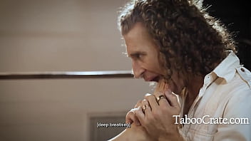 Hollywood horror aspiring starlet becomes cum dump on tape