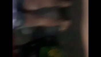 Gostosa na fila do mercado