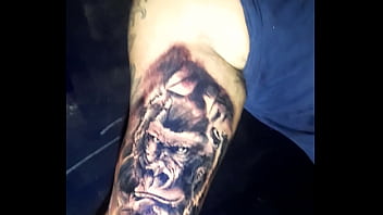 Tattoo na pele arte na vida pra cimabora ali