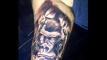 Tattoo na pele arte na vida pra cimabora ali