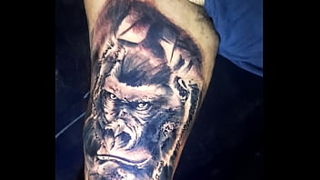 Tattoo na pele arte na vida pra cimabora ali