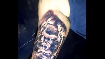 Tattoo na pele arte na vida pra cimabora ali