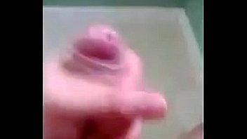 Guy wanking till cum