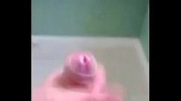 Guy wanking till cum Guy wanking till cum