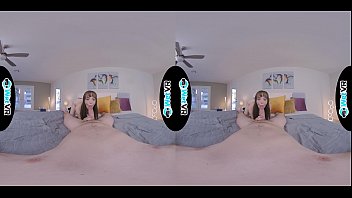 Hot brunette babe gets fucked virtually