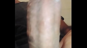 Tocandome en el baño 2