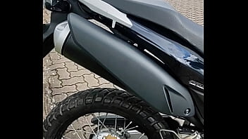 Vendo xre 300 com 8 500 km's