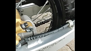 Vendo xre 300 com 8 500 km's