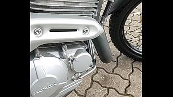 Vendo xre 300 com 8 500 km's