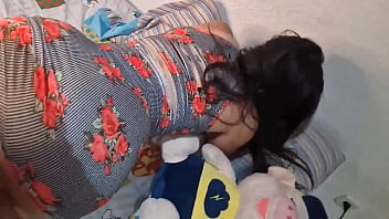 Eyaculando dentro de ella