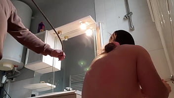 Esclave f dressage à la badine