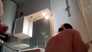 Esclave f dressage à la badine