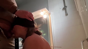 Esclave f dressage à la badine