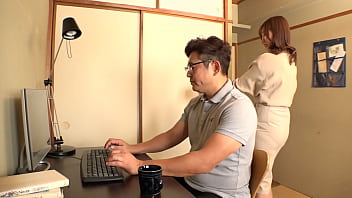 貞淑妻の淫乱な本性がさらけ出す。自分と親友の夫とのsexのギャップに戸惑いハマる。気がつけば自ら股を開き誘惑していた… 貞淑妻の淫乱な本性がさらけ出す。自分と親友の夫とのsexのギャップに戸惑いハマる。気がつけば自ら股を開き誘惑していた…