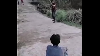 Indiano comendo tua mãe