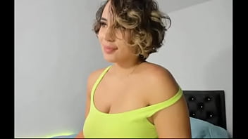 Melisa taylor01 bajando su tirante sexy