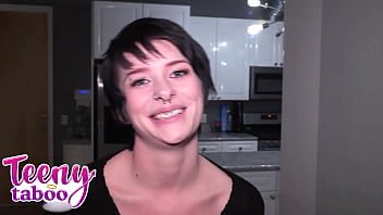 Neighbors daughter lockout leads to hot fuck & creampie