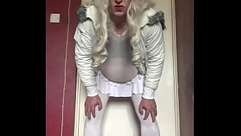 I Am Not Cam Shy So Come Fuck Me In Public thumbnail