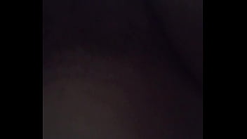 Coño de anciana goteando