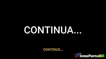 Meu marido se satisfazendo com uma amiga minha deixando a buceta dela toda doida