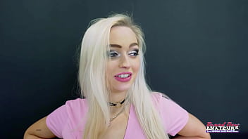 Stunning blonde kelsey starlette dildo fucks her pussy and gets it fucked