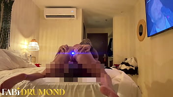 Milf peituda da o cuzinho leva gozada ate escorrer leitinho do cuzinho fabi drumond