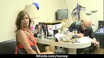 Amateur Girl Goes Wild 27 thumbnail