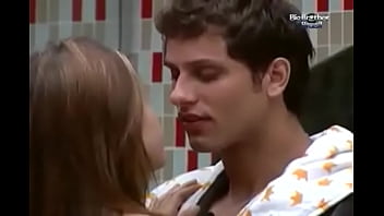Elieser e cacau se beijando bbb