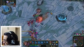 Mr lhipe fodendo geral no lolzin