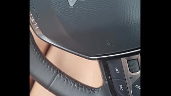 Quand on me prête une 208 au lieu de ma 108 j'ai l'impression de rouler dans