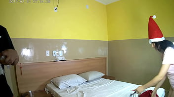 Novinha casada dando cuzinho