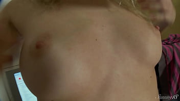 Blonde teen summer breeze drills her ass & pussy like a true slut