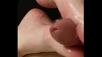 Cumming on her back after a fun face ride