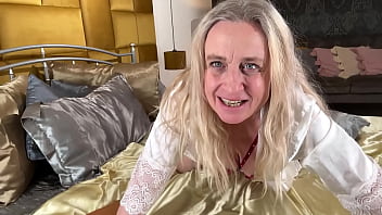 My mega dildo experiments to orgasm My mega dildo experiments to orgasm