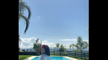 Chubby ebony farting like crazy in the pool