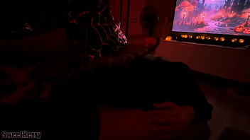 Призвал ведьму чтобы трахнуть ее черным членом в halloween