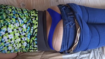 Stepmom pulls down her jeans and shows off her big ass so i can masturbate and cum